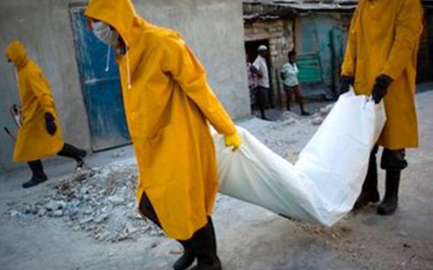 Медики опасаются эпидемии холеры на терпящем бедствие Гаити