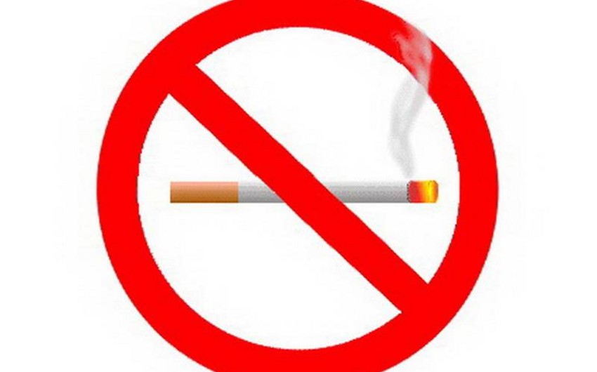 С сегодняшнего дня за курение в общественных местах будет налагаться штраф в размере 30 манатов