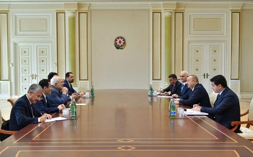 Президент Ильхам Алиев принял министра иностранных дел Ирана