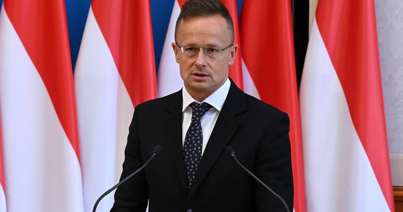 Глава МИД Венгрии призвал усилить сотрудничество стран, выступающих за мир в Украине