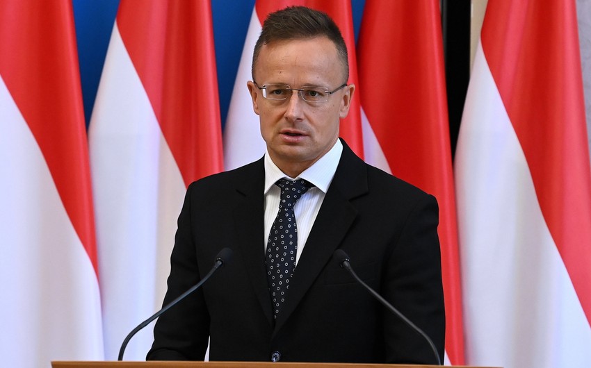 Глава МИД Венгрии призвал усилить сотрудничество стран, выступающих за мир в Украине
