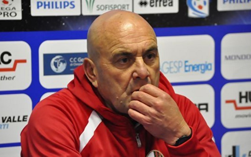 Главный тренер итальянского клуба ударил головой наставника другой команды во время матча - ВИДЕО