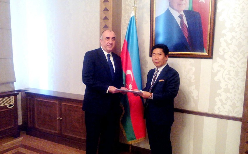 ​Эльмар Мамедъяров принял новоназначенного посла Республики Корея в Азербайджане