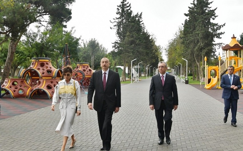 Президент Ильхам Алиев посетил парк на проспекте Ататюрка в Баку после капитальной реконструкции