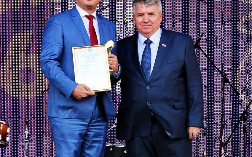 В День Ульяновска глава города наградил Ислама Гусейнова за благотворительную деятельность