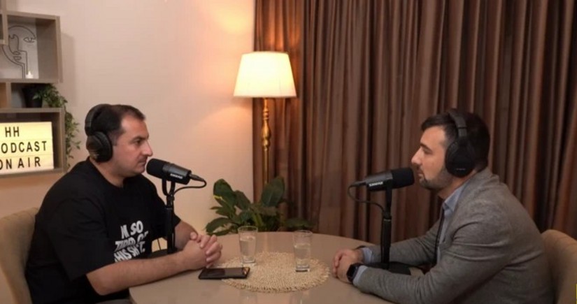 Urban blogger Anar Aliyev discusses Baku's transportation challenges in latest Let's Talk? episode