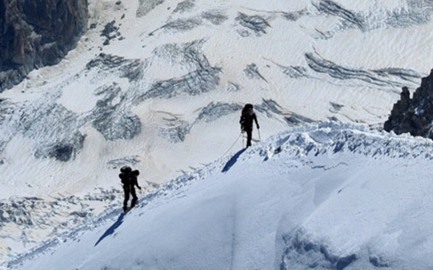 Участник поисковой группы: Альпинисты продолжили путь совершенно новым маршрутом
