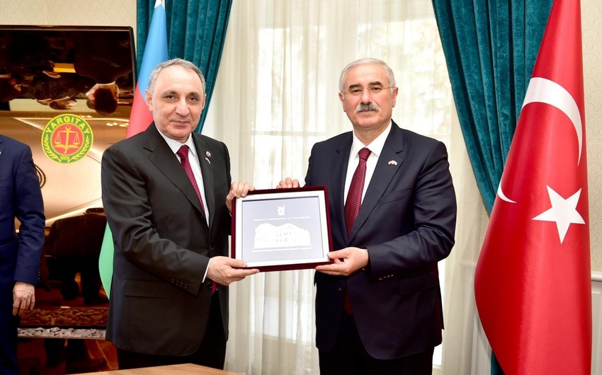 Baş prokuror Türkiyə Ali Məhkəməsinin sədrilə görüşdü