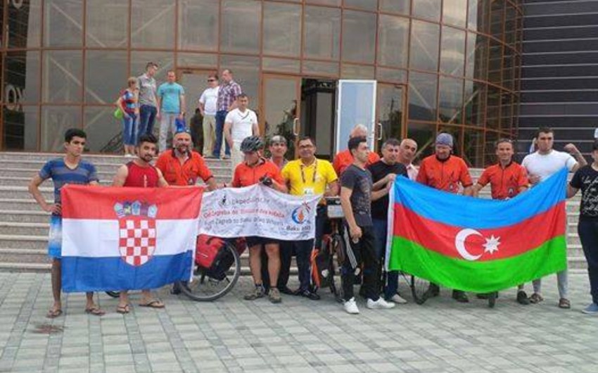 ​Португальские и хорватские велосипедисты завтра доберутся до Баку