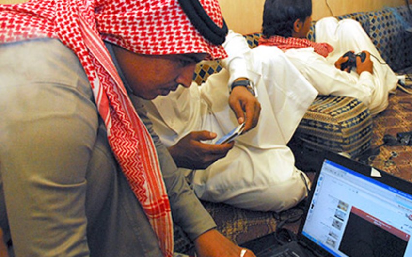 В ОАЭ ввели тюремный срок за оскорбления в интернете