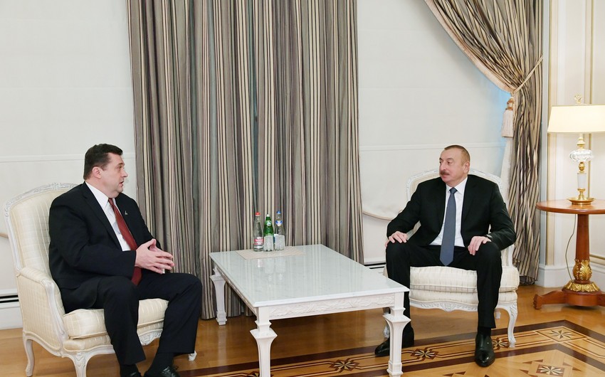 President Ilham Aliyev receives chairman of Russian Union of Journalists