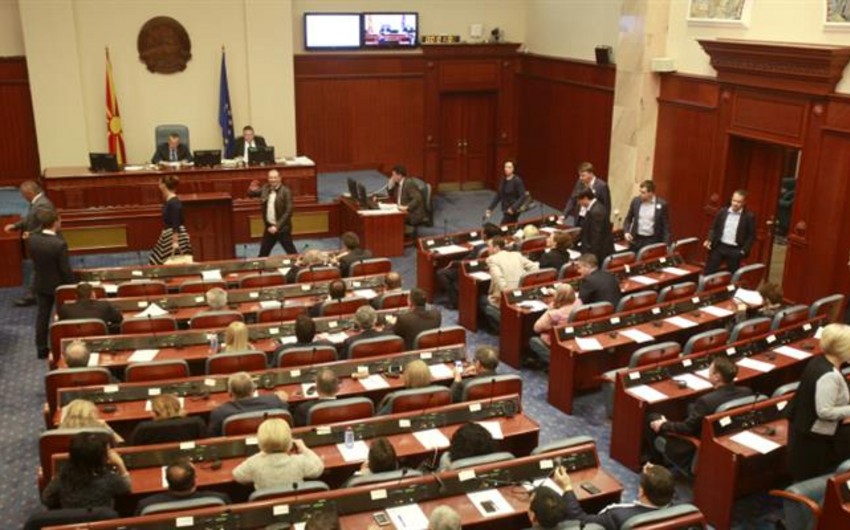 North Macedonia’s parliament approves government
