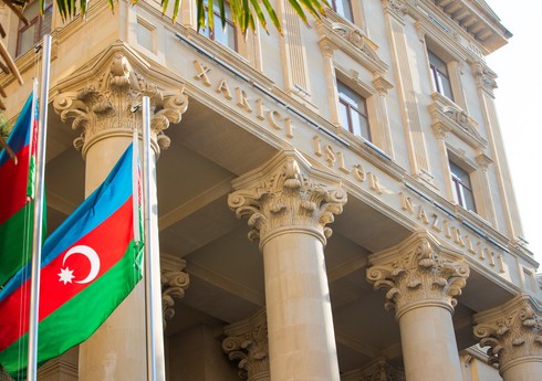 МИД Азербайджана выразил соболезнования в связи со смертью посла Яноша Ховари