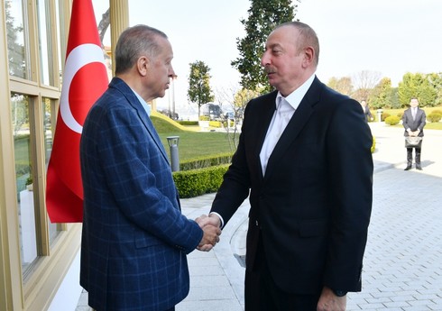 Ильхам Алиев поздравил Реджепа Тайипа Эрдогана с наступающим днем рождения