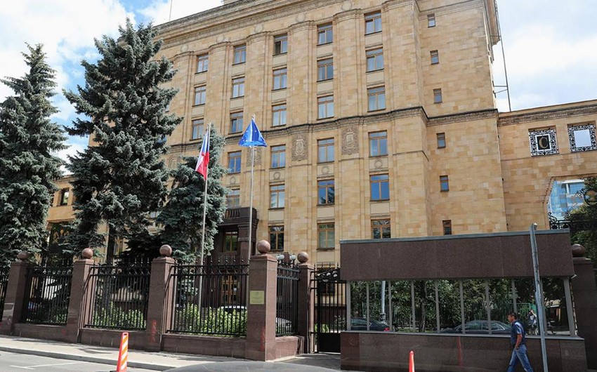 В посольстве Чехии в России останется пять дипломатов