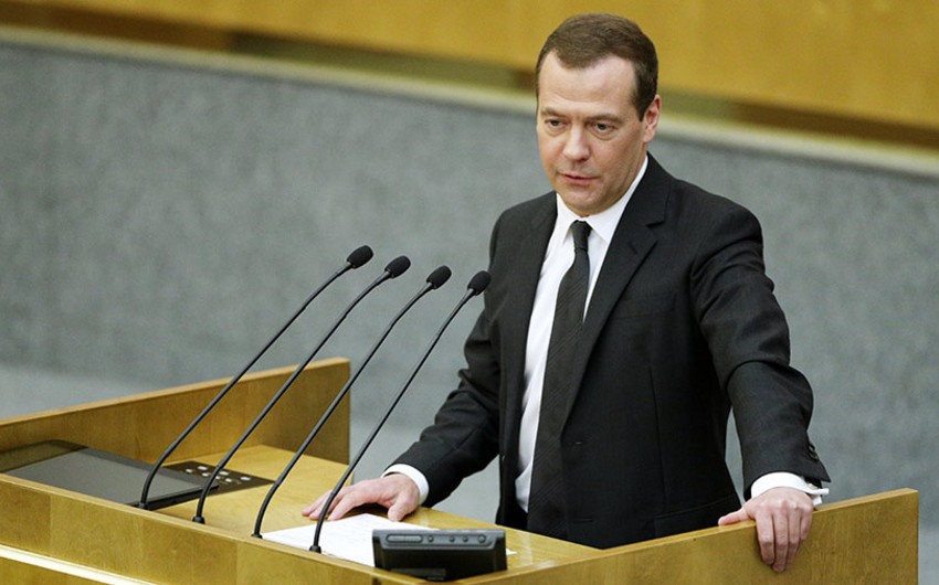 Медведев назвал фантастической трагикомедией лишение Саакашвили гражданства Украины