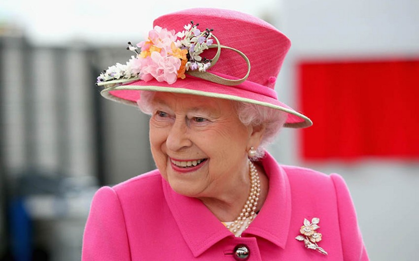 В Лондоне проходит парад в честь юбилея правления Елизаветы II