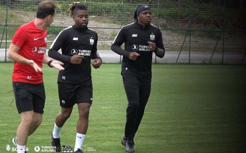 Two Neftchi FC players leave club's camp in Turkey