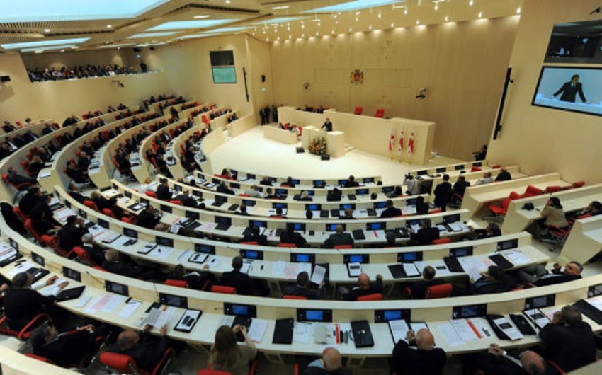 Парламент Грузии принял законодательные изменения о визовых регуляциях