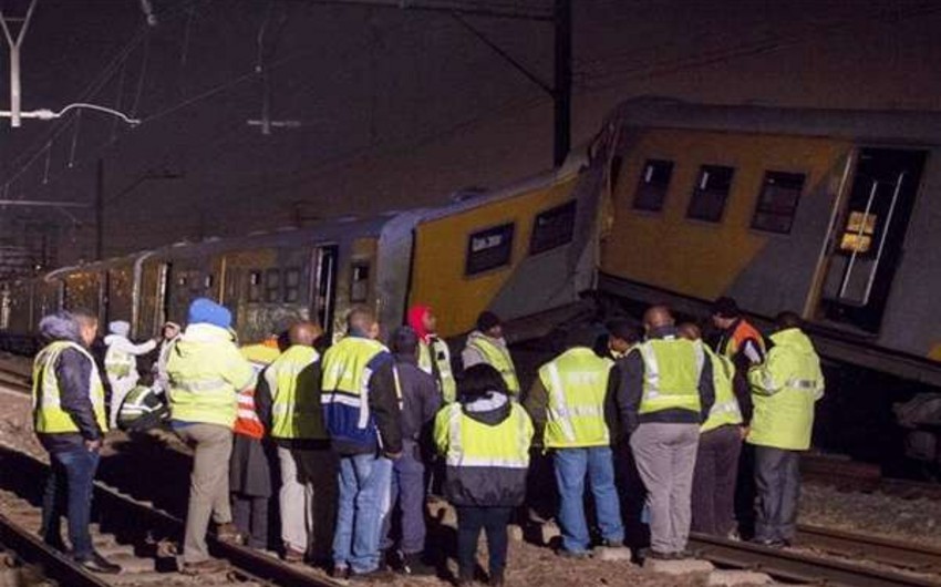 В ЮАР столкнулись два поезда, пострадали 320 человек