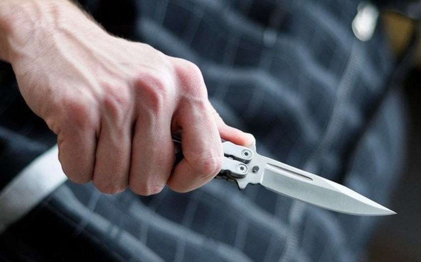 В Сабирабаде 48-летний мужчина нанес себе ножевые ранения