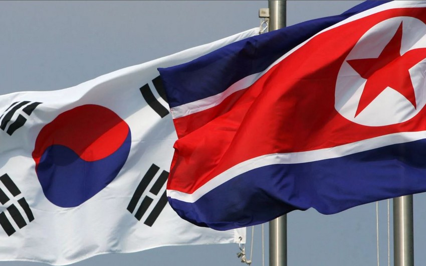 Южная Корея потребовала от КНДР возобновить работу межкорейских линий связи