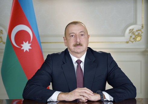Президент Азербайджана и первая леди совершили поездку в Шушу