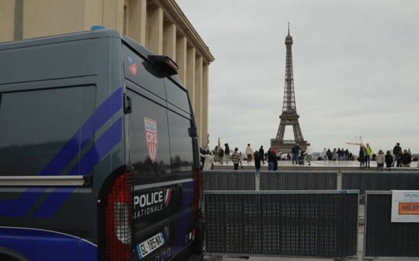 Media: About 20 schools in Paris receive bomb threats