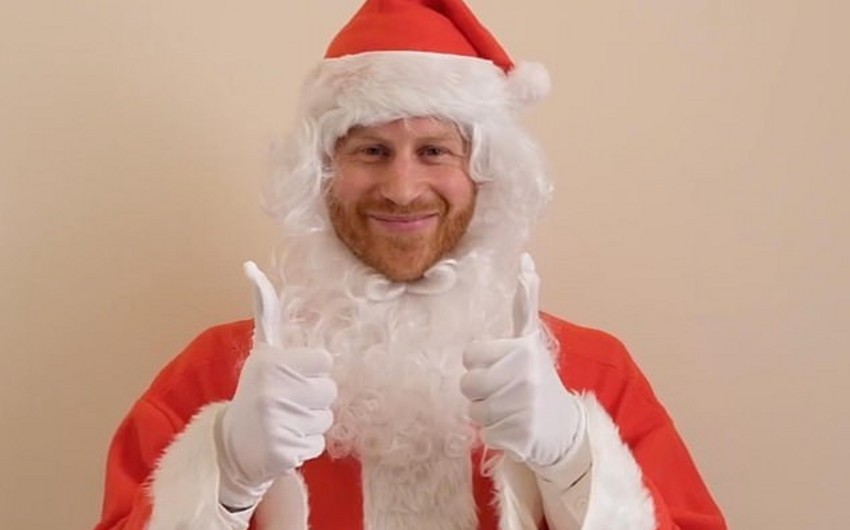 Принц Гарри в костюме Санта-Клауса поздравил детей-сирот с Рождеством - ФОТО - ВИДЕО