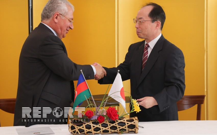 Азербайджан и Япония подписали документы о выделении грантов