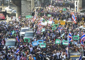 Tailandda etirazlar zamanı azı 30 nəfər xəsarət alıb, onlarla saxlanılan var