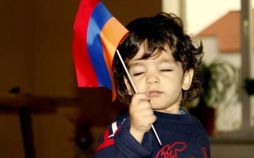 Красивый армянский мальчик. Армянские дети. Мальчик армянин. Маленькие армянские мальчики. Дети армяне.