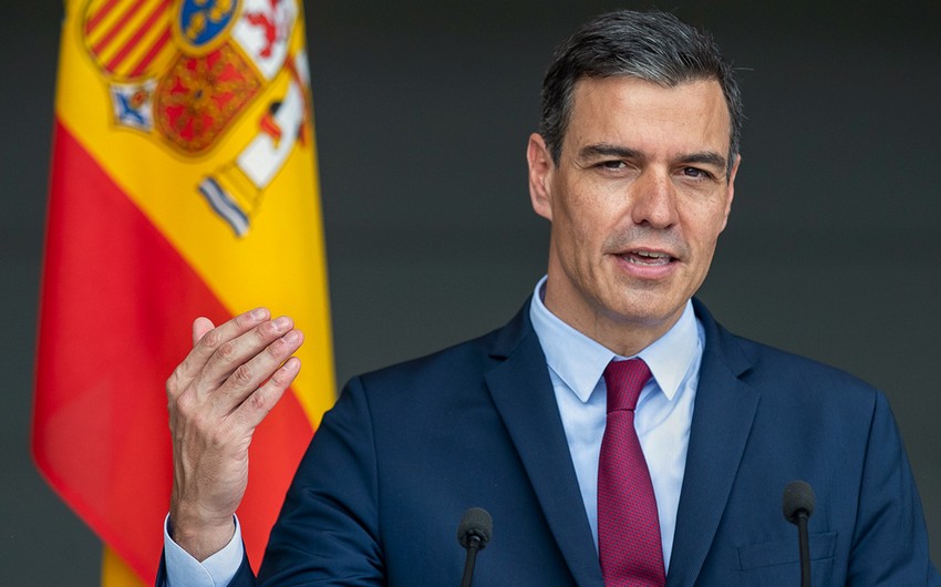 Spain's PM replaces two government ministers ahead of municipal elections