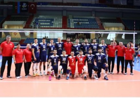 Мужская сборная Азербайджана по волейболу проиграла и в заключительной игре