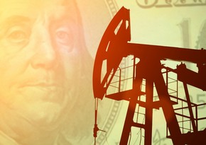 Azerbaijani oil price keeps falling