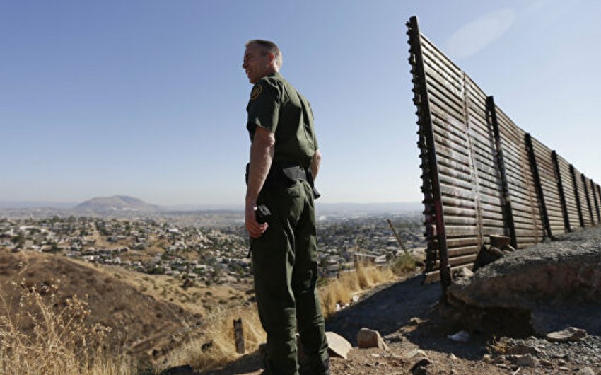 Pentagon approved construction of additional 32 kilometers of wall on Mexican border