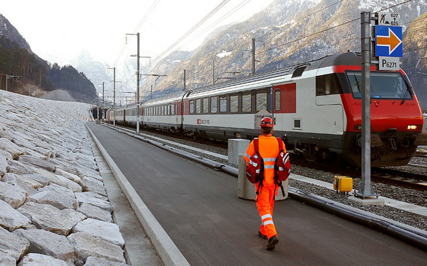 ​В Швейцарии неизвестный ранил в поезде 7 человек