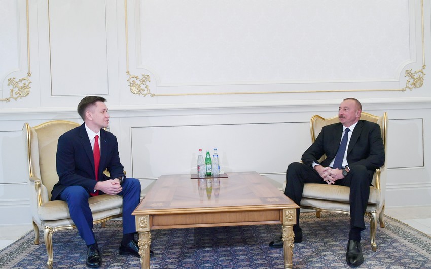 Президент Ильхам Алиев принял министра цифрового развития, связи и массовых коммуникаций России