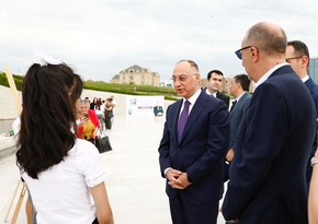 Heydər Əliyevin 100 illik yubileyinə həsr olunan rəsm müsabiqəsinin qalibləri mükafatlandırılıb