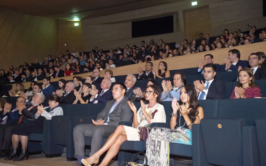 First Lady Mehriban Aliyeva attended premiere of Ali and Nino