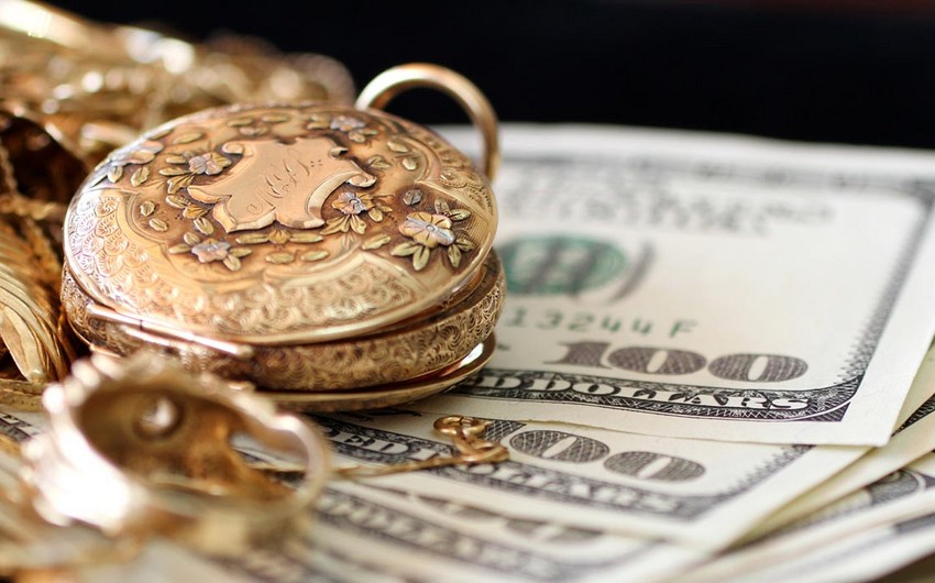 В Баку из квартиры похищено золото на 20 тыс. манатов и 5 тыс. долларов