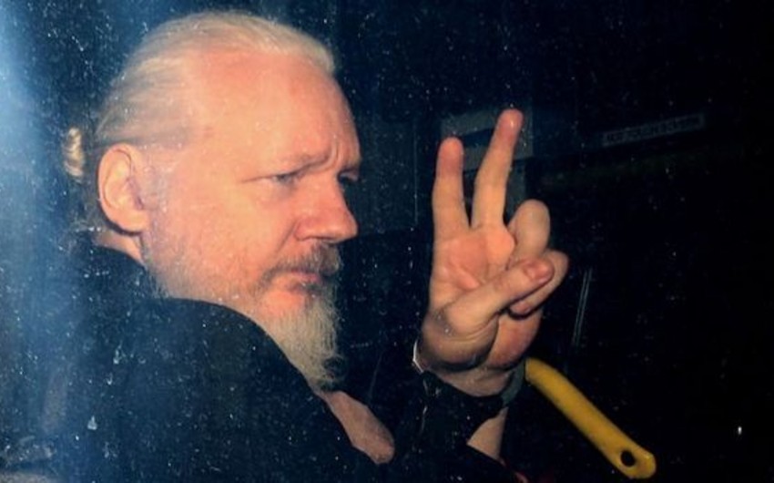 “WikiLeaks”in qurucusu 50 həftə azadlıqdan məhrum edilib