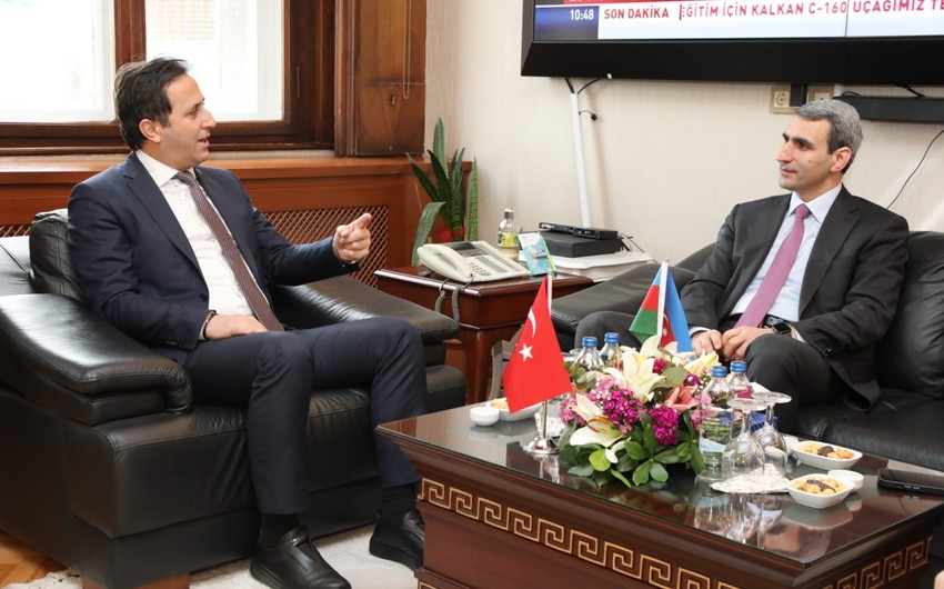 Азербайджан и Турция обсудили развитие Среднего коридора