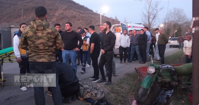 Zaqatalada motosiklet avtomobillə toqquşub, ölən və xəsarət alan var - YENİLƏNİB