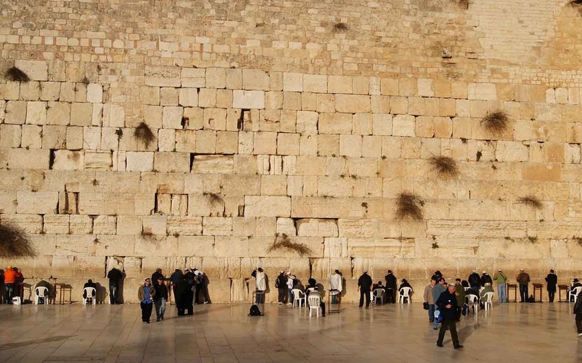 В Иерусалиме стокилограммовый камень выпал из Стены плача