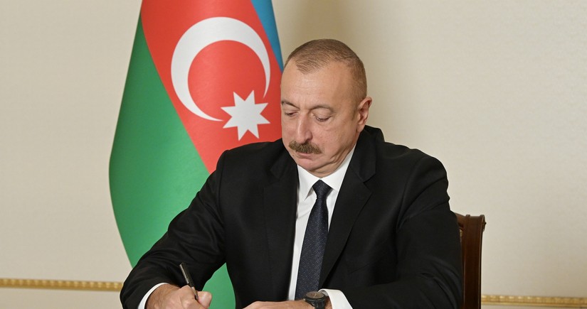 Ильхам Алиев подписал распоряжение о предоставлении деятелям искусства премий президента Азербайджана
