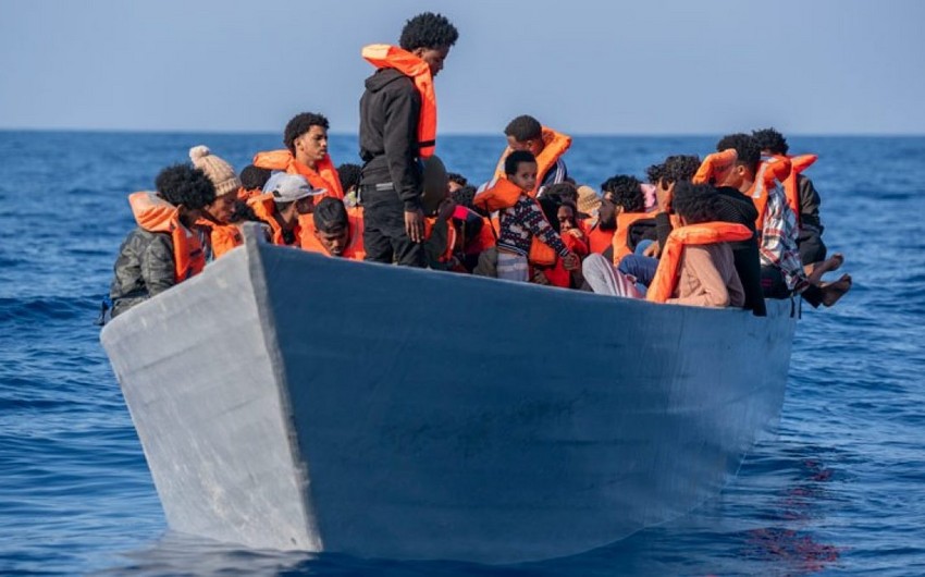 В Марокко перехватили более 50 нелегальных мигрантов, плывших на Канарские острова