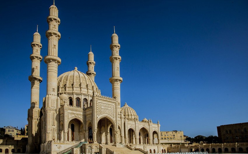 'Heydar' mosque in Baku commemorates victims of Istanbul terror