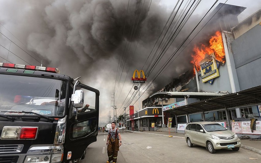 Filippində ticarət mərkəzində baş verən yanğında ölənlərin sayı 37 nəfərə çatıb