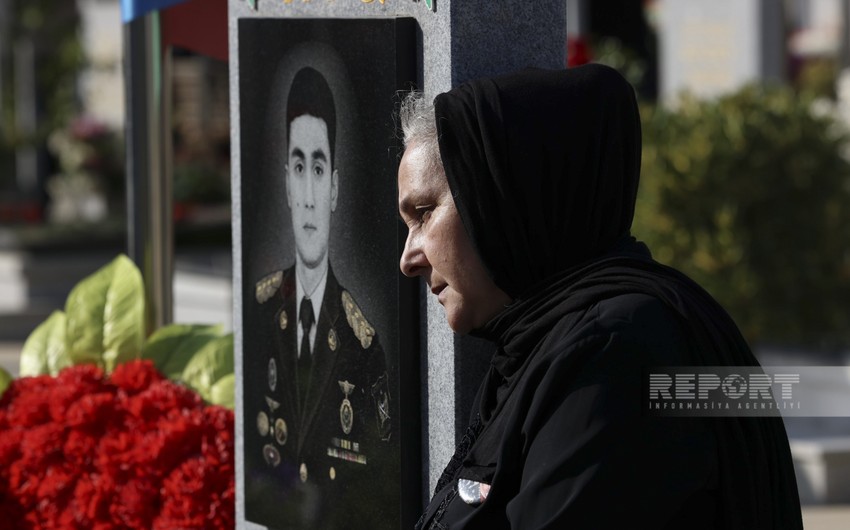 İkinci Fəxri xiyabanda Vətən müharibəsinin ildönümü ilə əlaqədar anım mərasimi başlayıb -YENİLƏNİB